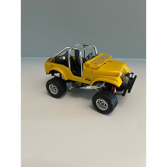 Hot Wheels Jeep CJ-5 - Picture 3 of 8